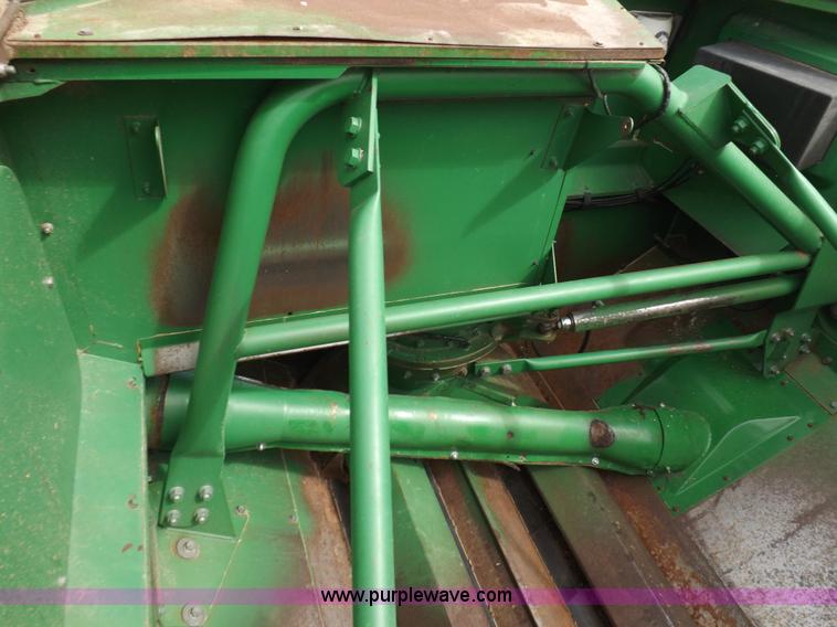 image for item K3831 1997 John Deere 9600 combine