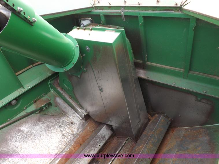 image for item K3831 1997 John Deere 9600 combine