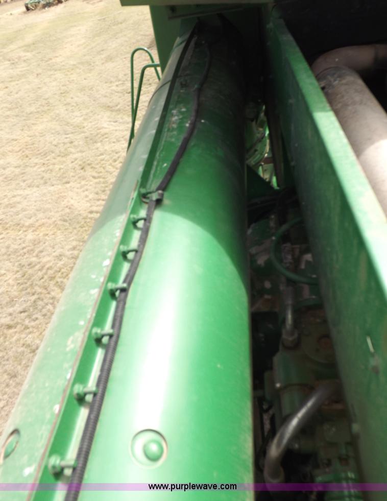 image for item K3831 1997 John Deere 9600 combine