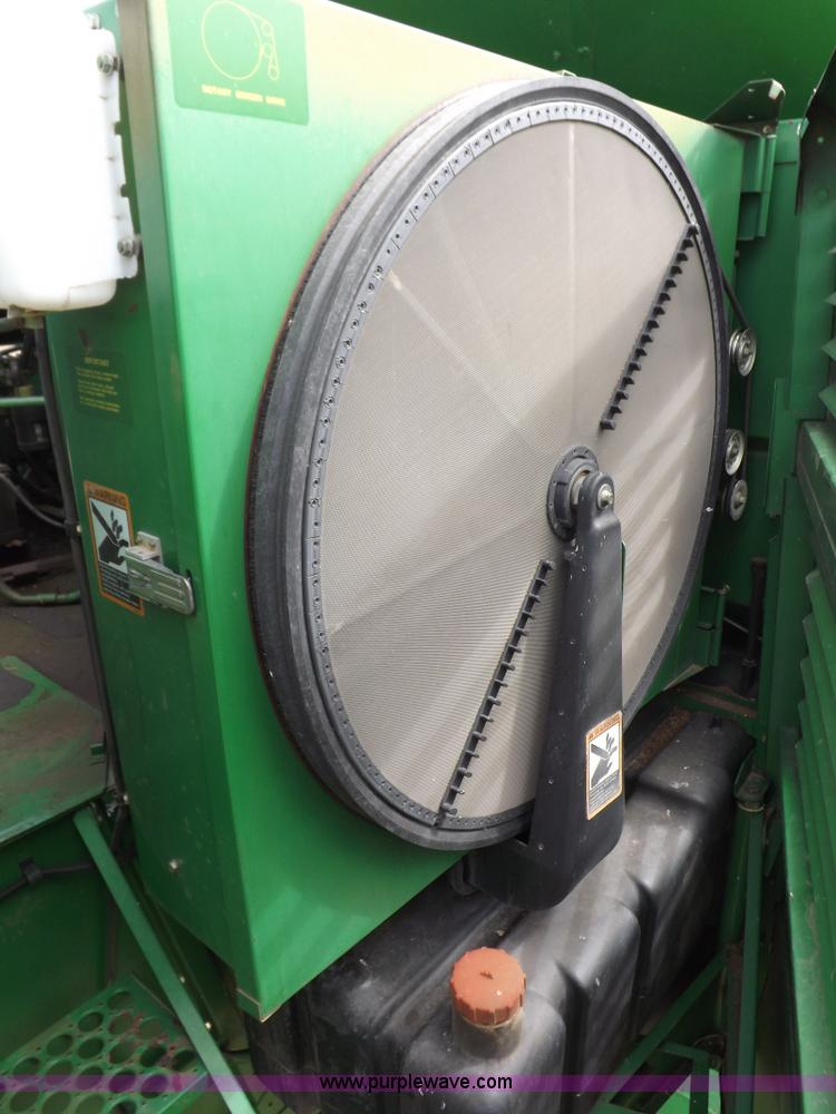 image for item K3831 1997 John Deere 9600 combine