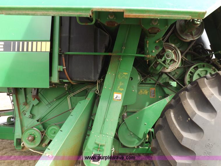 image for item K3831 1997 John Deere 9600 combine
