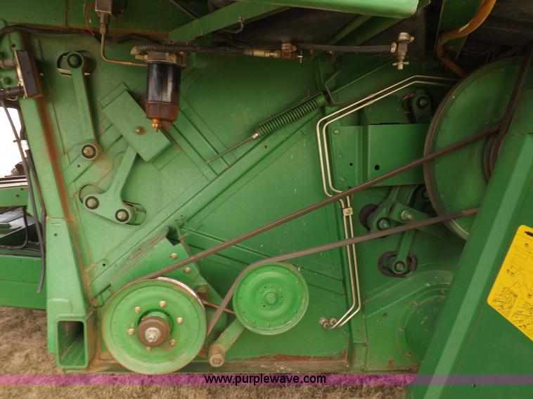 image for item K3831 1997 John Deere 9600 combine