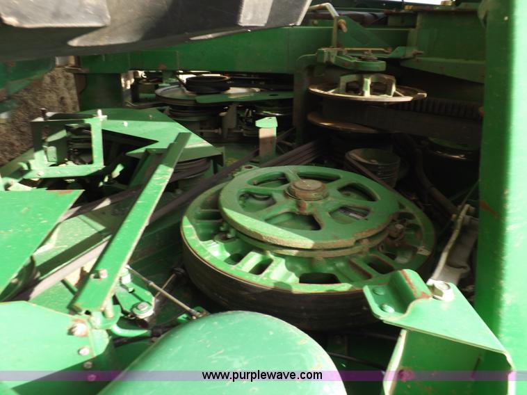 image for item K3831 1997 John Deere 9600 combine