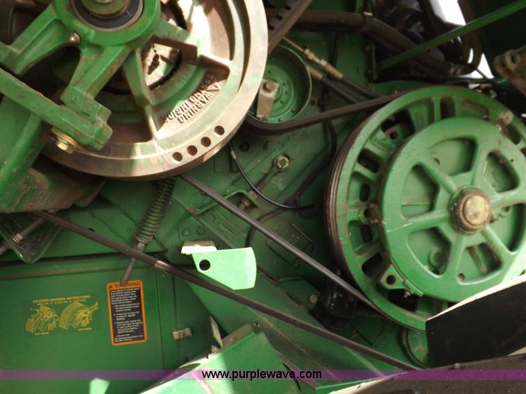 image for item K3831 1997 John Deere 9600 combine