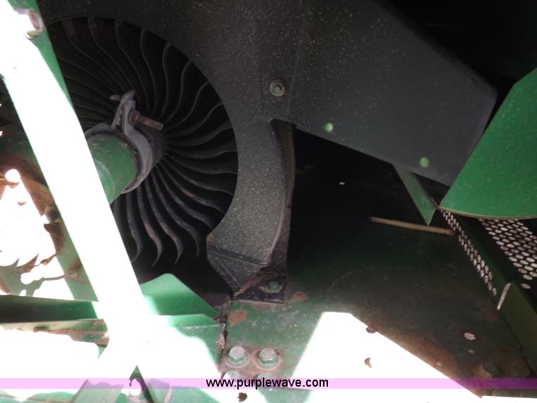 image for item K3831 1997 John Deere 9600 combine