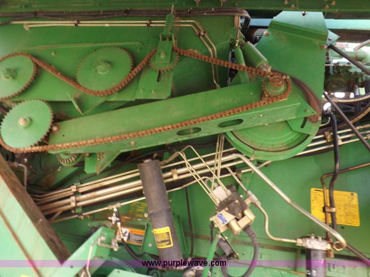 image for item K3831 1997 John Deere 9600 combine
