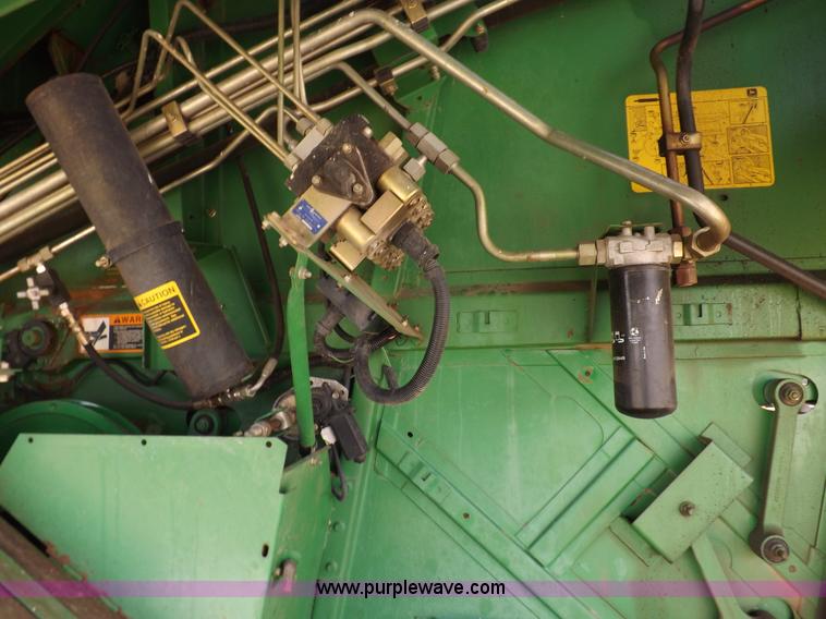 image for item K3831 1997 John Deere 9600 combine