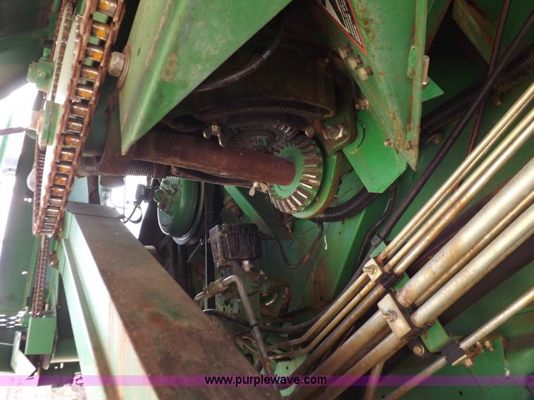 image for item K3831 1997 John Deere 9600 combine