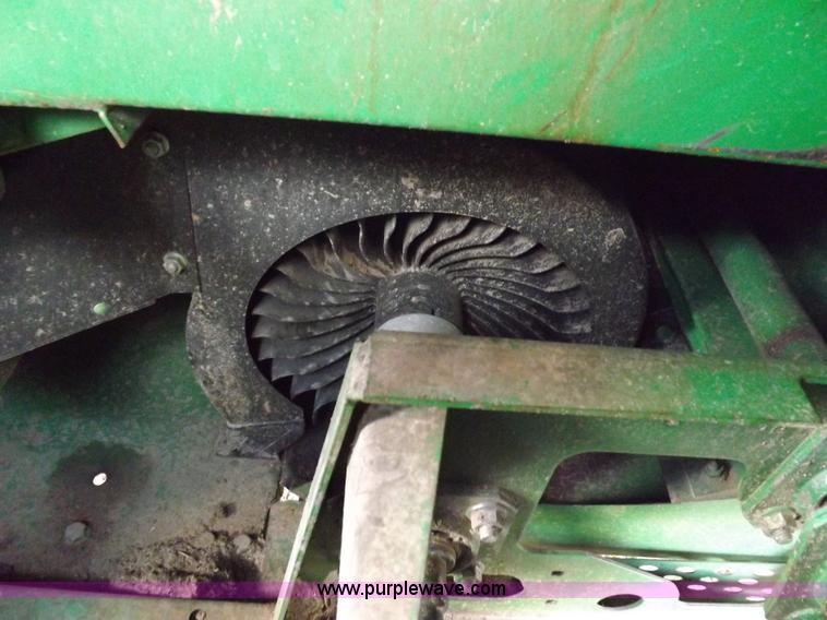 image for item K3831 1997 John Deere 9600 combine