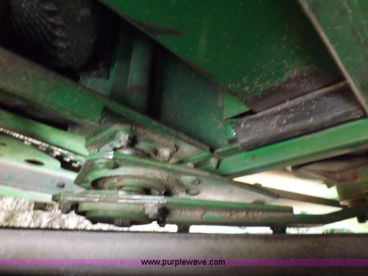 image for item K3831 1997 John Deere 9600 combine