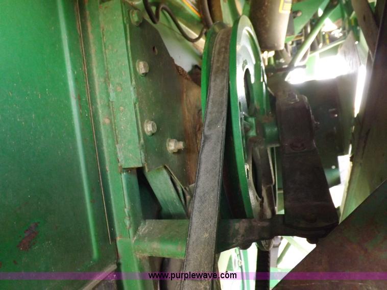 image for item K3831 1997 John Deere 9600 combine