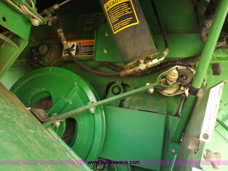 image for item K3831 1997 John Deere 9600 combine