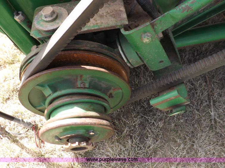 image for item K3831 1997 John Deere 9600 combine