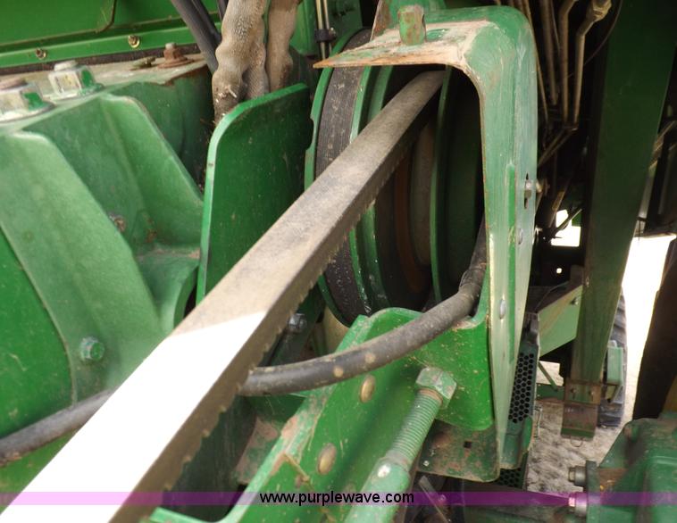 image for item K3831 1997 John Deere 9600 combine