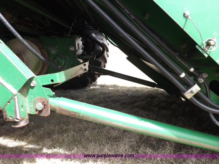 image for item K3831 1997 John Deere 9600 combine