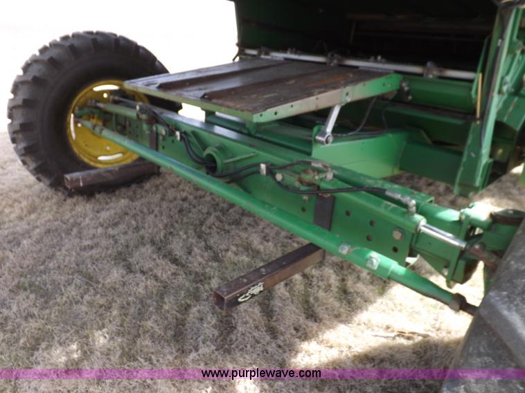 image for item K3831 1997 John Deere 9600 combine