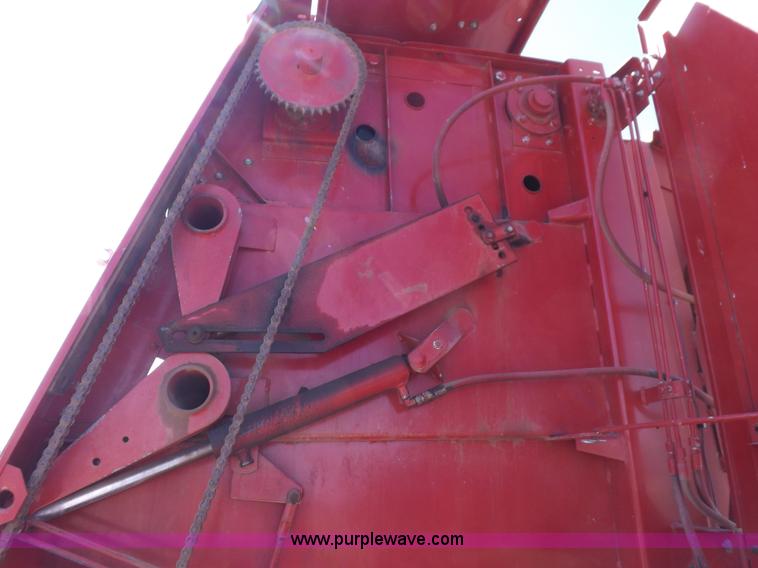 image for item K3839 1993 Case IH 8465A round baler