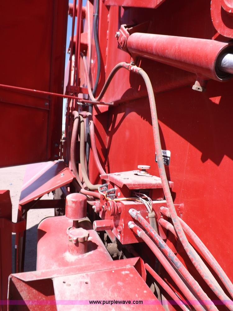 image for item K3839 1993 Case IH 8465A round baler