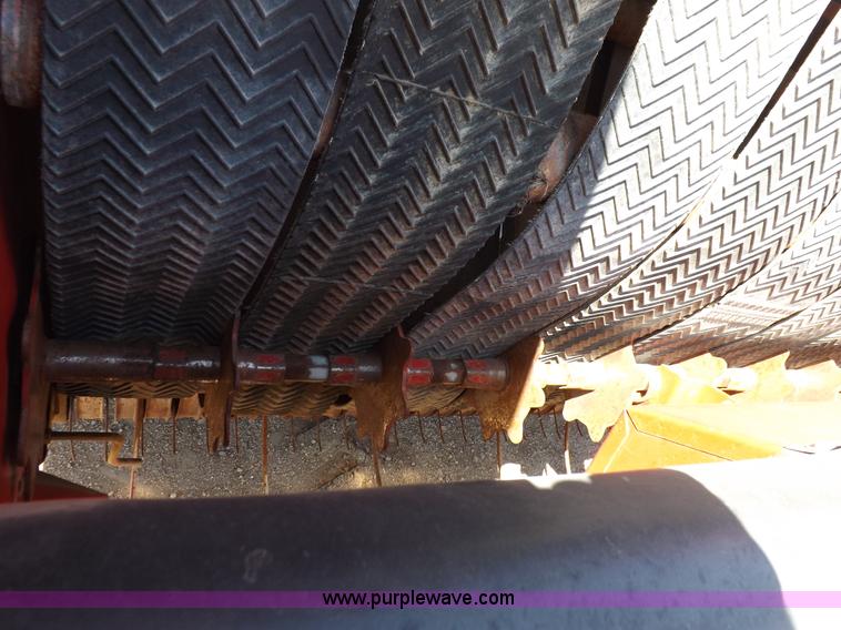 image for item K3839 1993 Case IH 8465A round baler