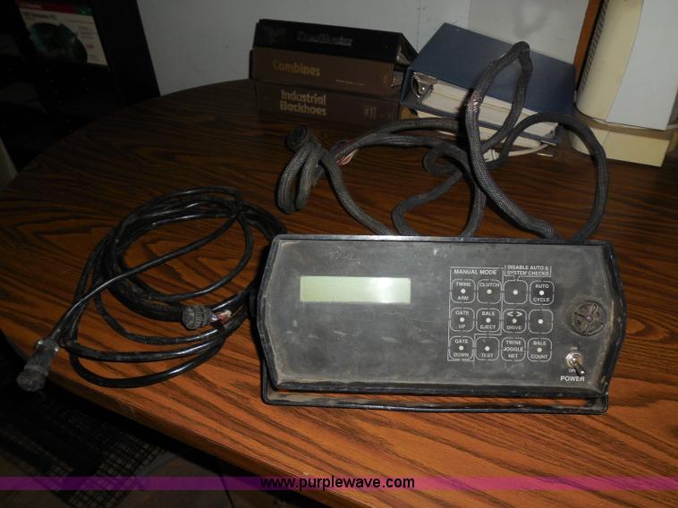 image for item K3839 1993 Case IH 8465A round baler