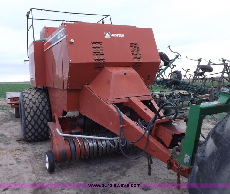 image for item K3841 2000 Hesston 4910 large square baler