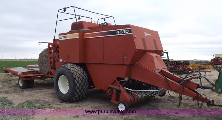 image for item K3841 2000 Hesston 4910 large square baler