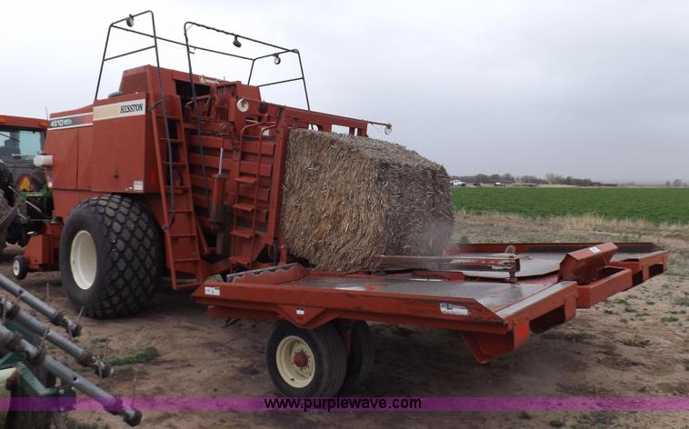 image for item K3841 2000 Hesston 4910 large square baler