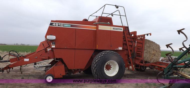 image for item K3841 2000 Hesston 4910 large square baler