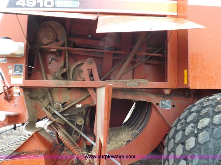 image for item K3841 2000 Hesston 4910 large square baler