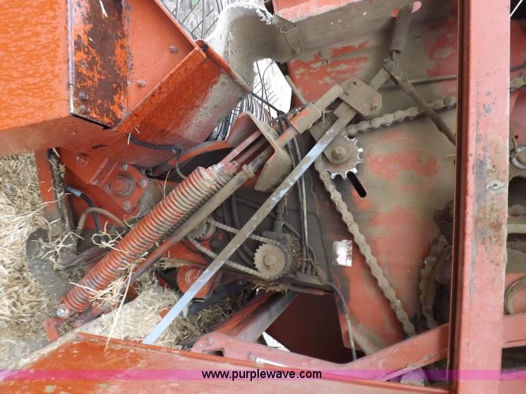 image for item K3841 2000 Hesston 4910 large square baler