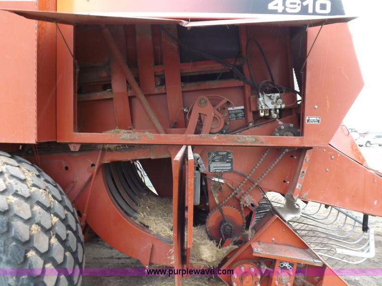 image for item K3841 2000 Hesston 4910 large square baler