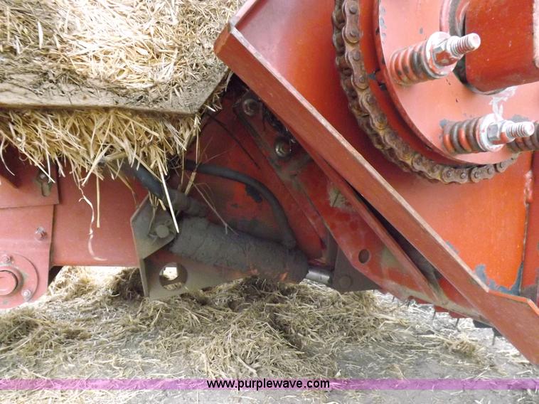 image for item K3841 2000 Hesston 4910 large square baler