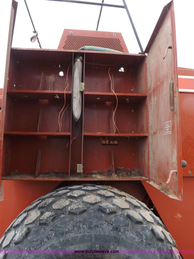 image for item K3841 2000 Hesston 4910 large square baler