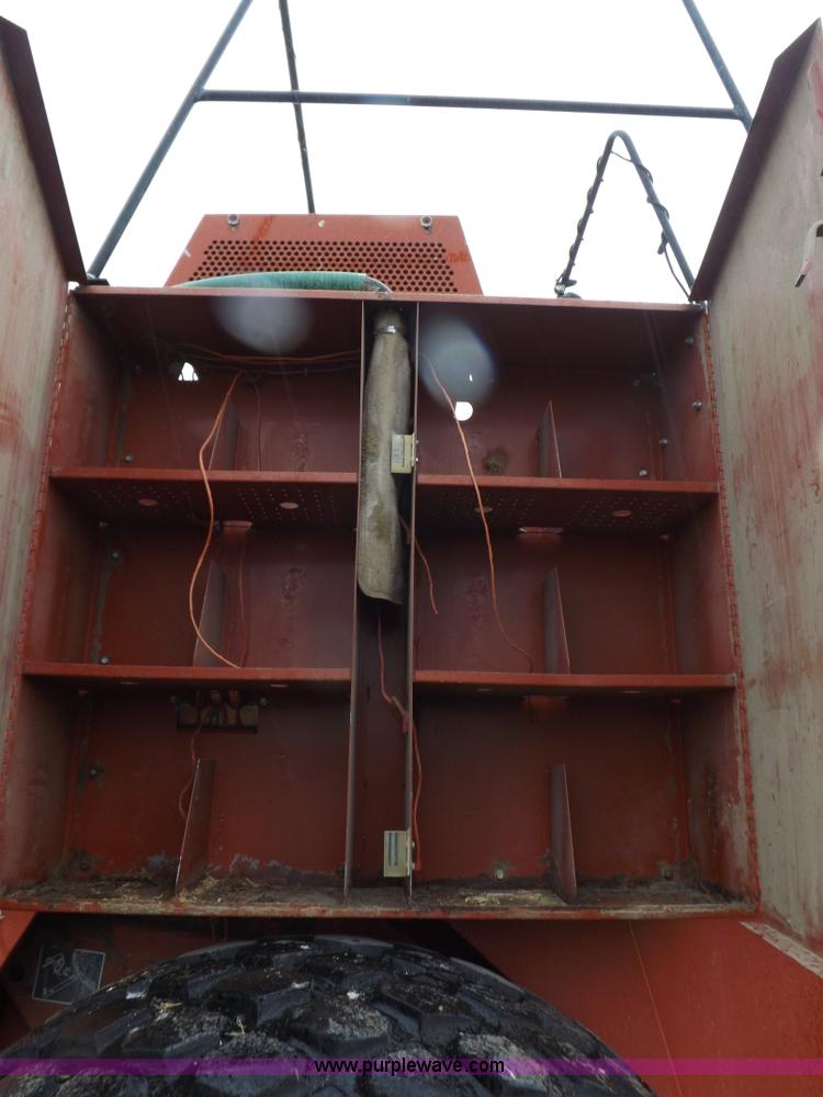 image for item K3841 2000 Hesston 4910 large square baler