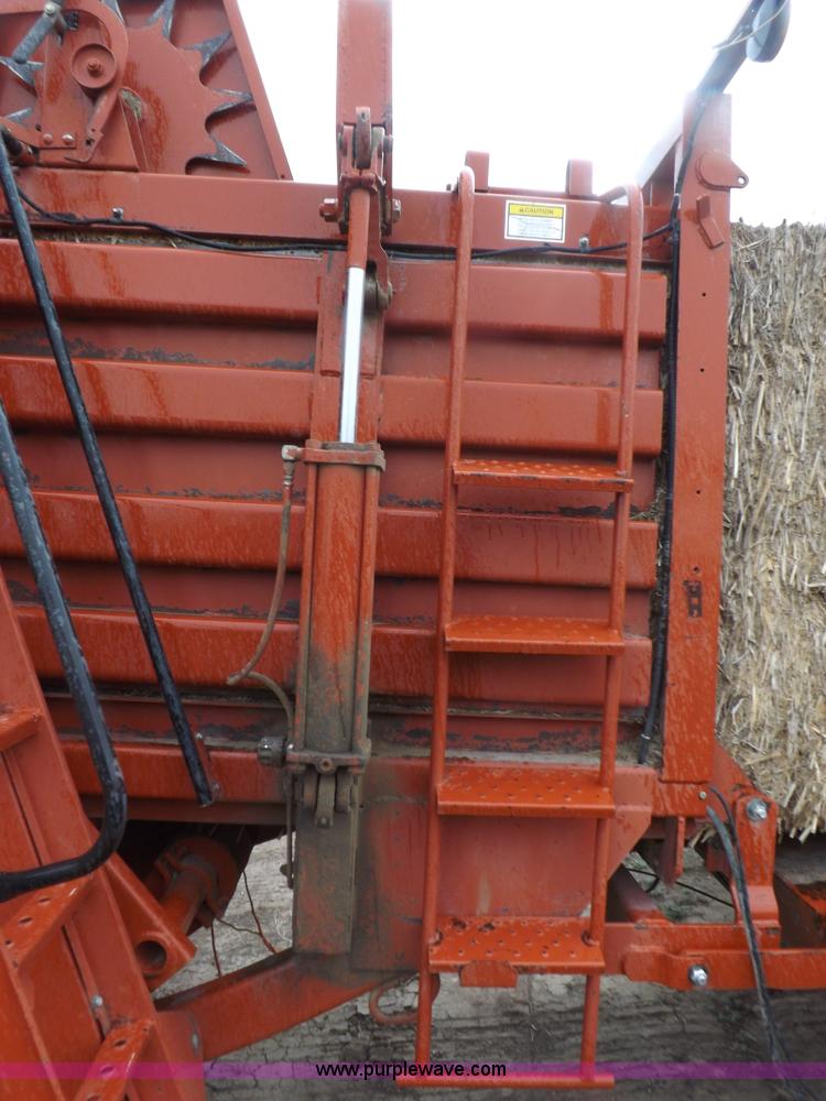 image for item K3841 2000 Hesston 4910 large square baler