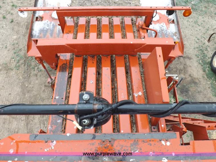 image for item K3841 2000 Hesston 4910 large square baler