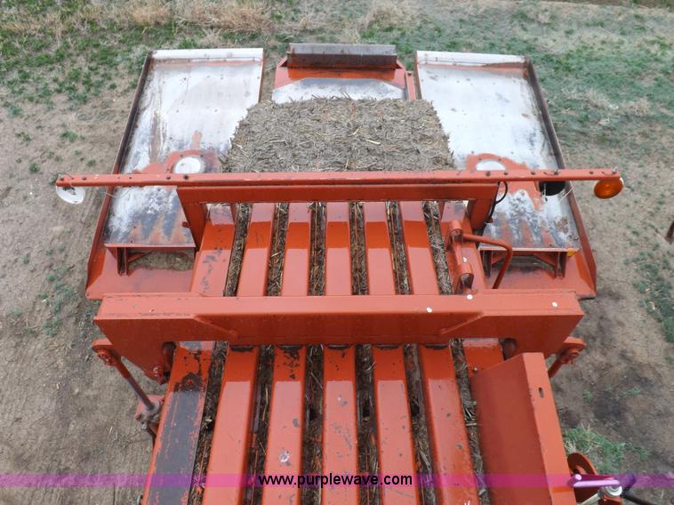 image for item K3841 2000 Hesston 4910 large square baler