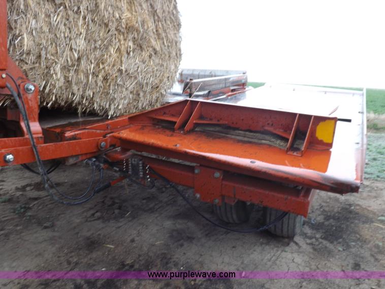 image for item K3841 2000 Hesston 4910 large square baler