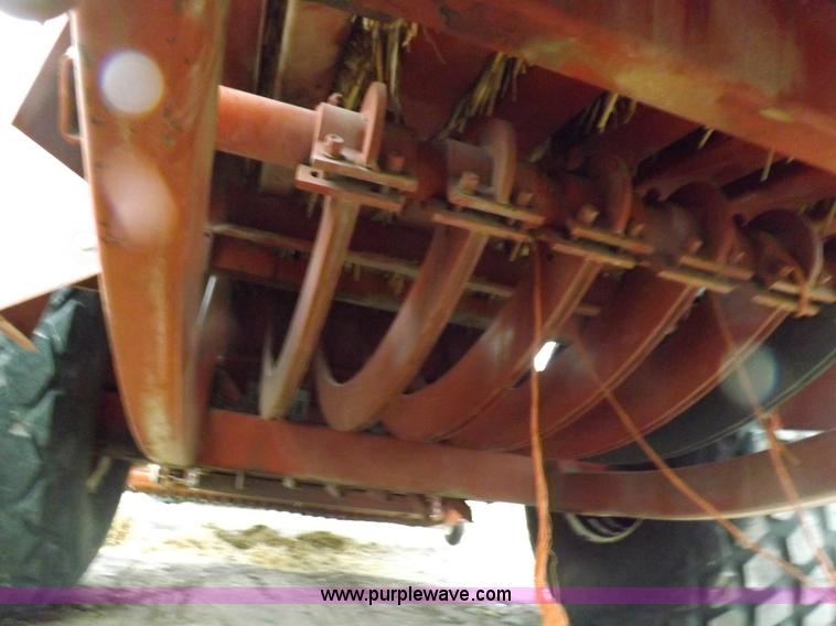 image for item K3841 2000 Hesston 4910 large square baler