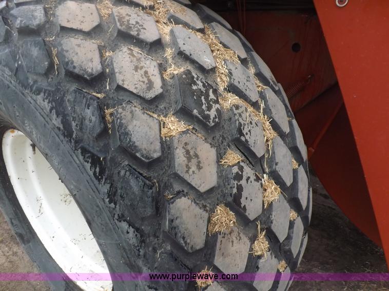 image for item K3841 2000 Hesston 4910 large square baler