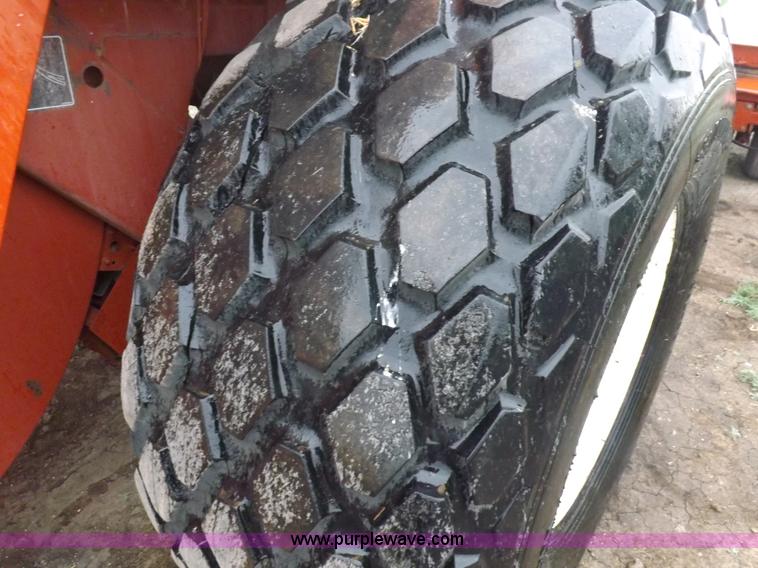 image for item K3841 2000 Hesston 4910 large square baler