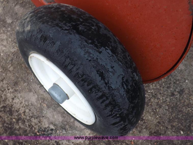 image for item K3841 2000 Hesston 4910 large square baler