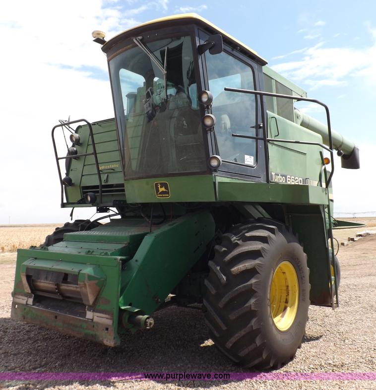 image for item K3842 1981 John Deere 6620 Turbo combine