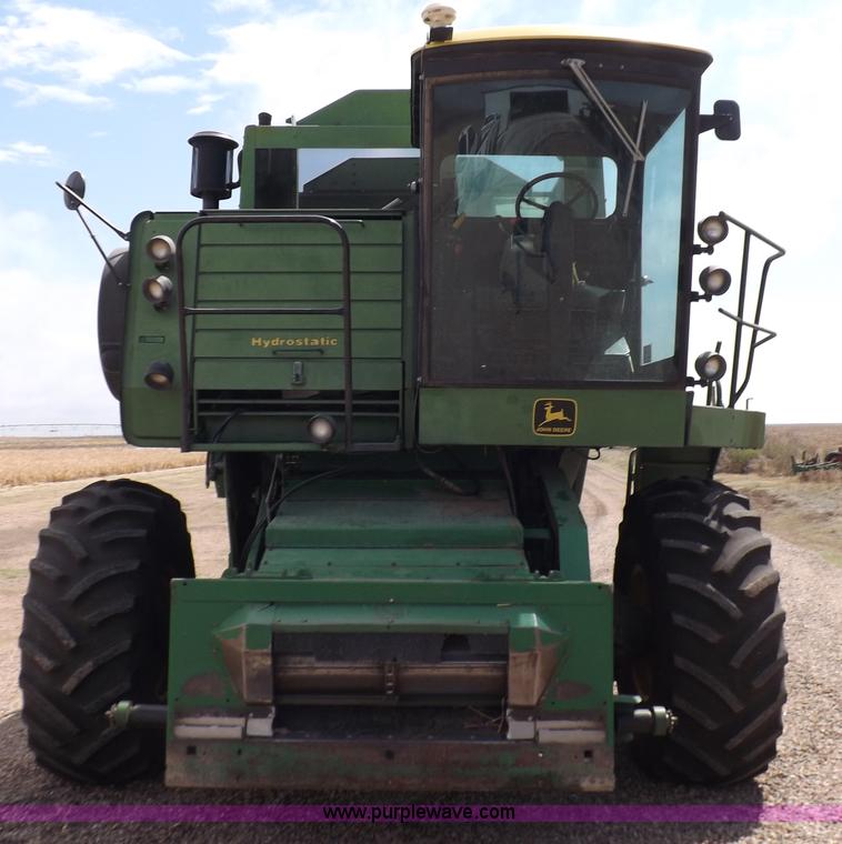image for item K3842 1981 John Deere 6620 Turbo combine