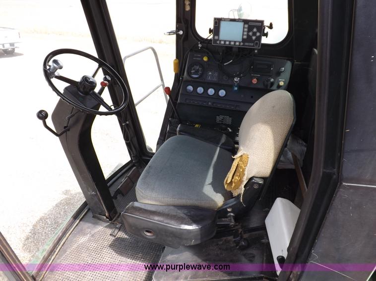 image for item K3842 1981 John Deere 6620 Turbo combine