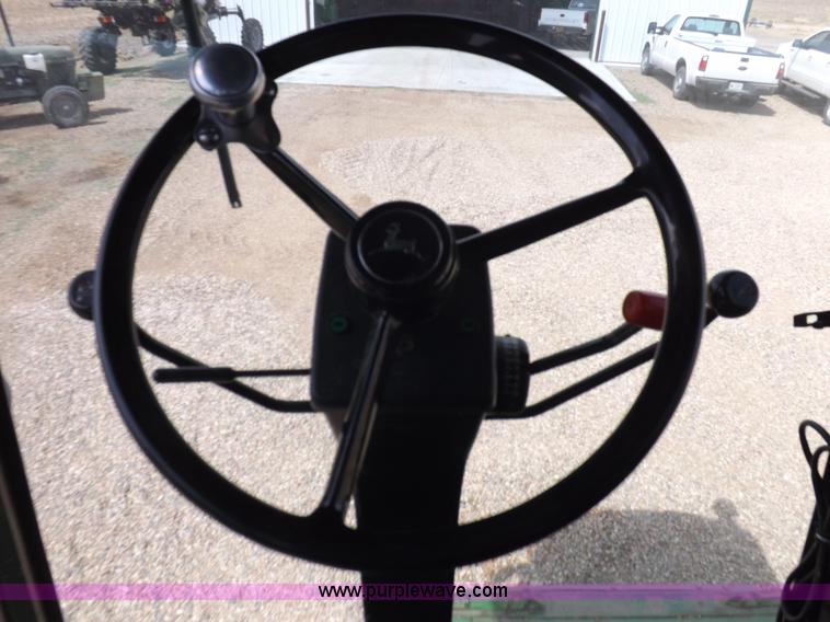 image for item K3842 1981 John Deere 6620 Turbo combine