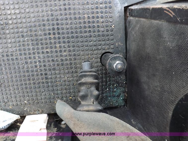 image for item K3842 1981 John Deere 6620 Turbo combine