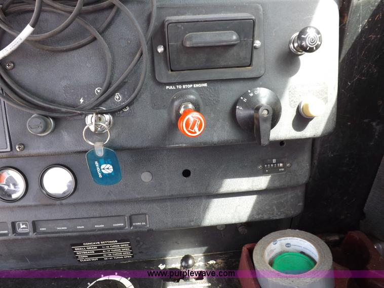 image for item K3842 1981 John Deere 6620 Turbo combine