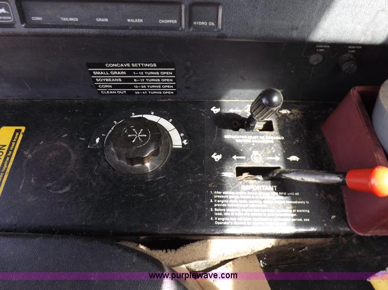 image for item K3842 1981 John Deere 6620 Turbo combine