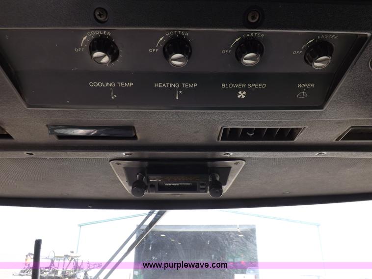 image for item K3842 1981 John Deere 6620 Turbo combine